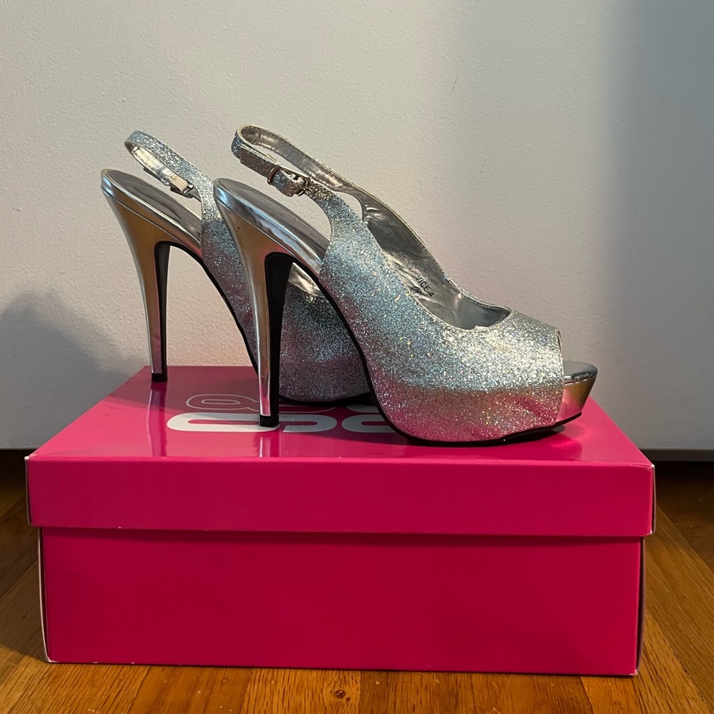 Michaelango Silver Open Toe Slingback Pumps